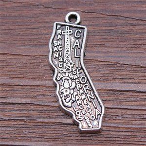 Antique Silver CALIFORNIA State Map Charm for DIY Jewelry